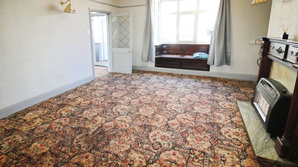 Property photo 2 of 26 Living Room.Jpg