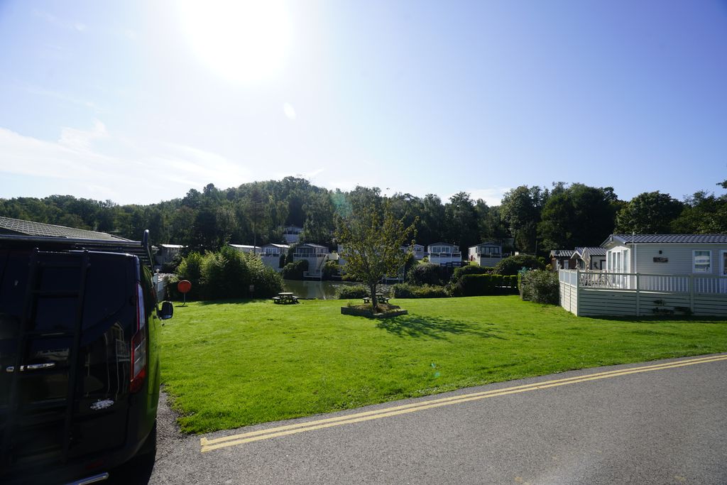 Property photo 2 of 25