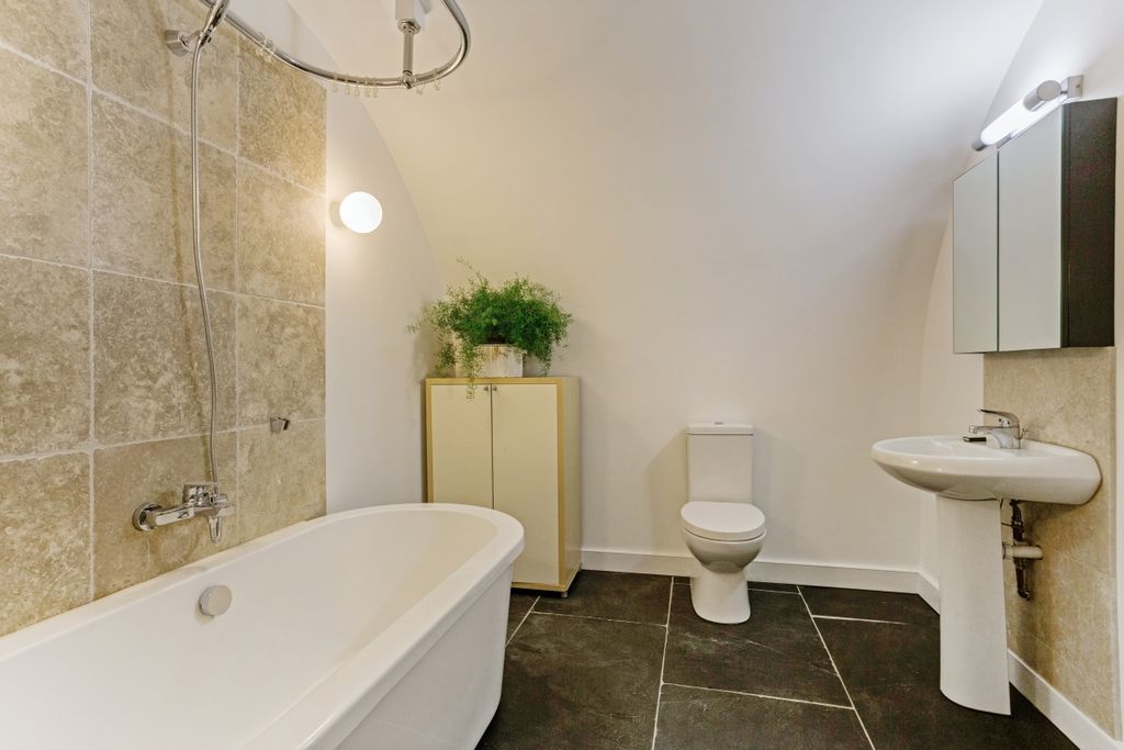 Property photo 3 of 12 12