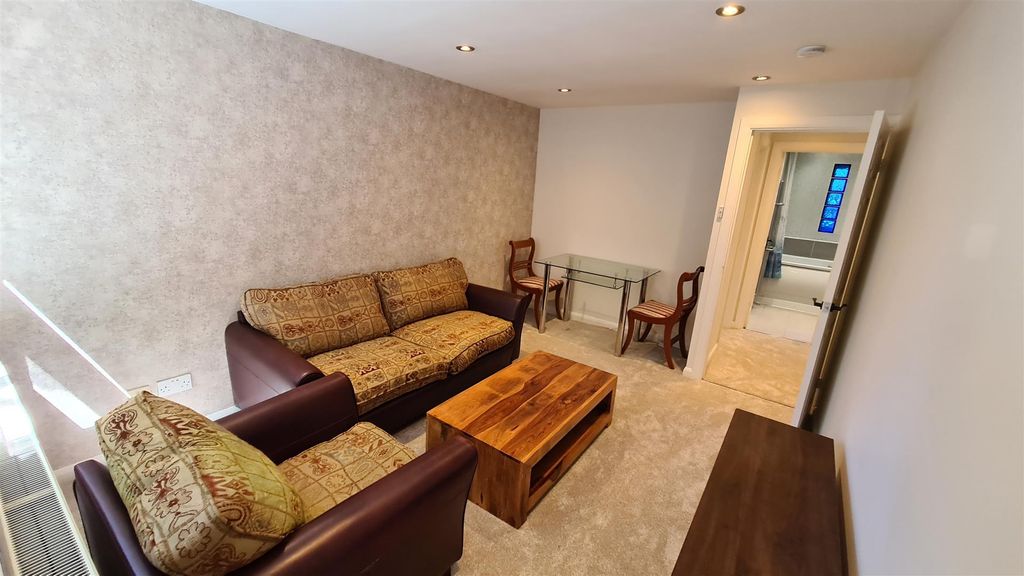 Property photo 2 of 9 026.Jpg
