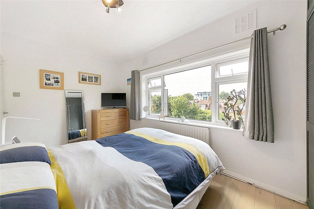 Property photo 3 of 7 Picture No. 06