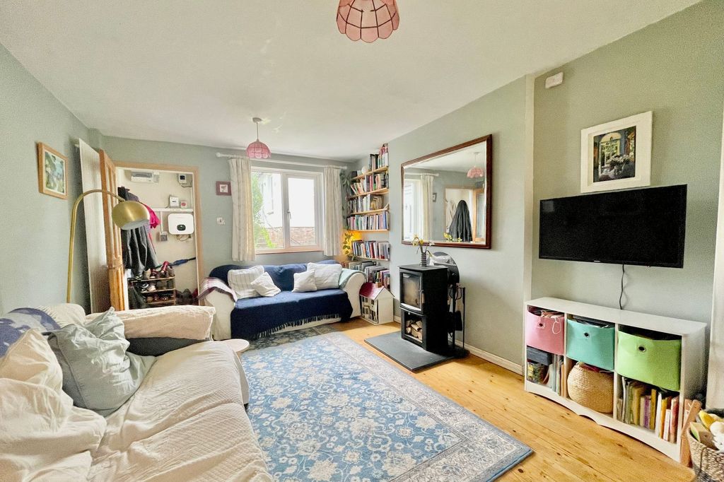 Property photo 3 of 22