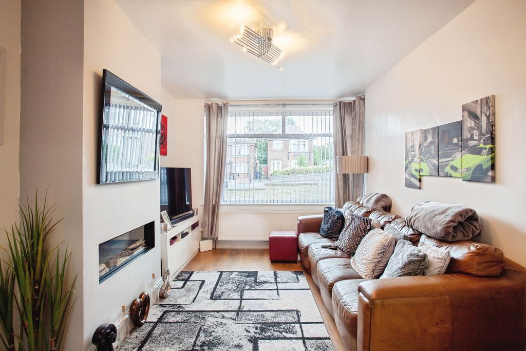 Property photo 2 of 17 Pbox-Img.Jpg