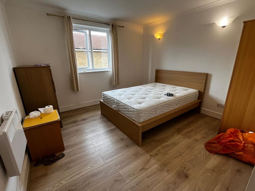 Property photo 3 of 4