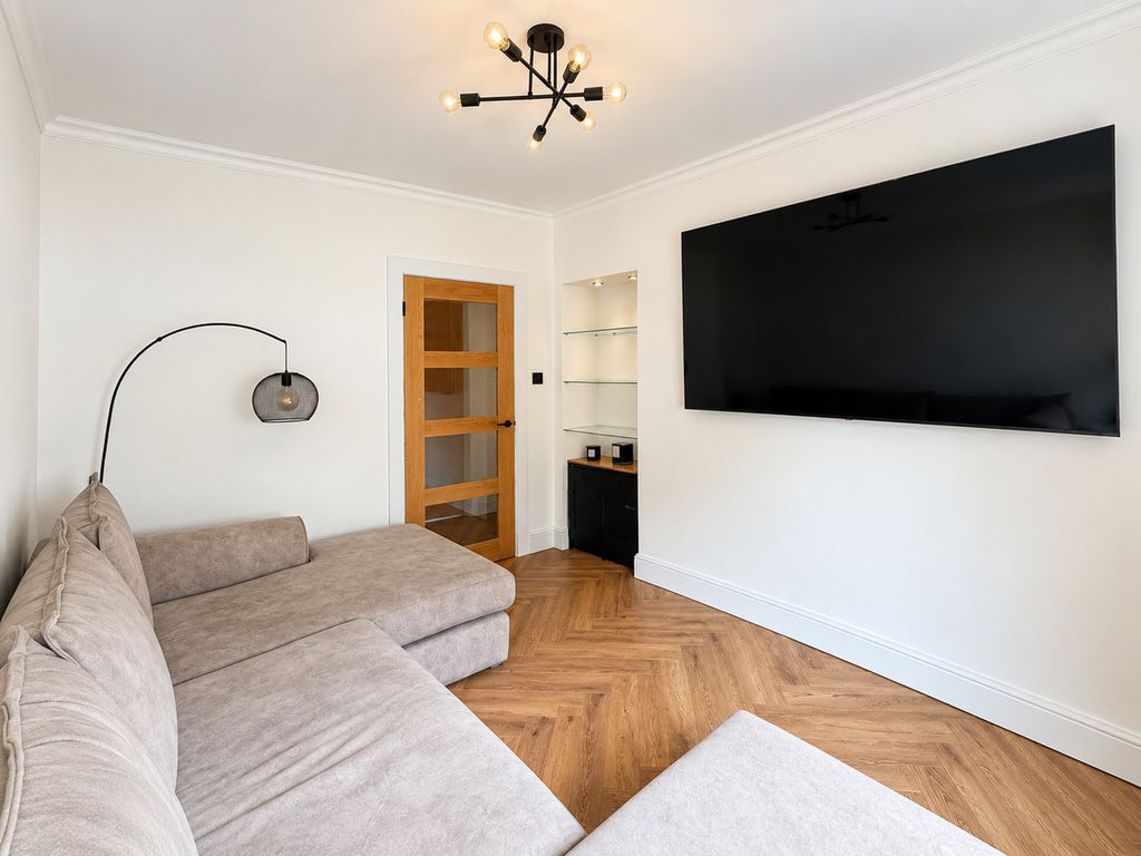 Property photo 2 of 24