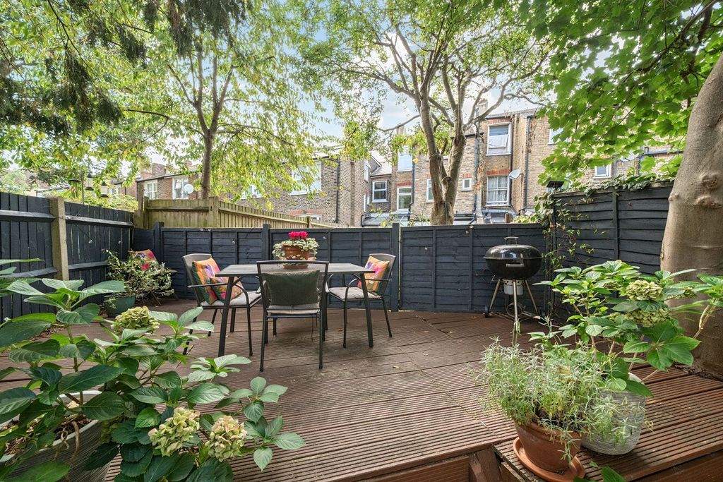 Property photo 3 of 15 Picture No. 05