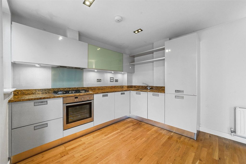 Property photo 3 of 16 Kitchen