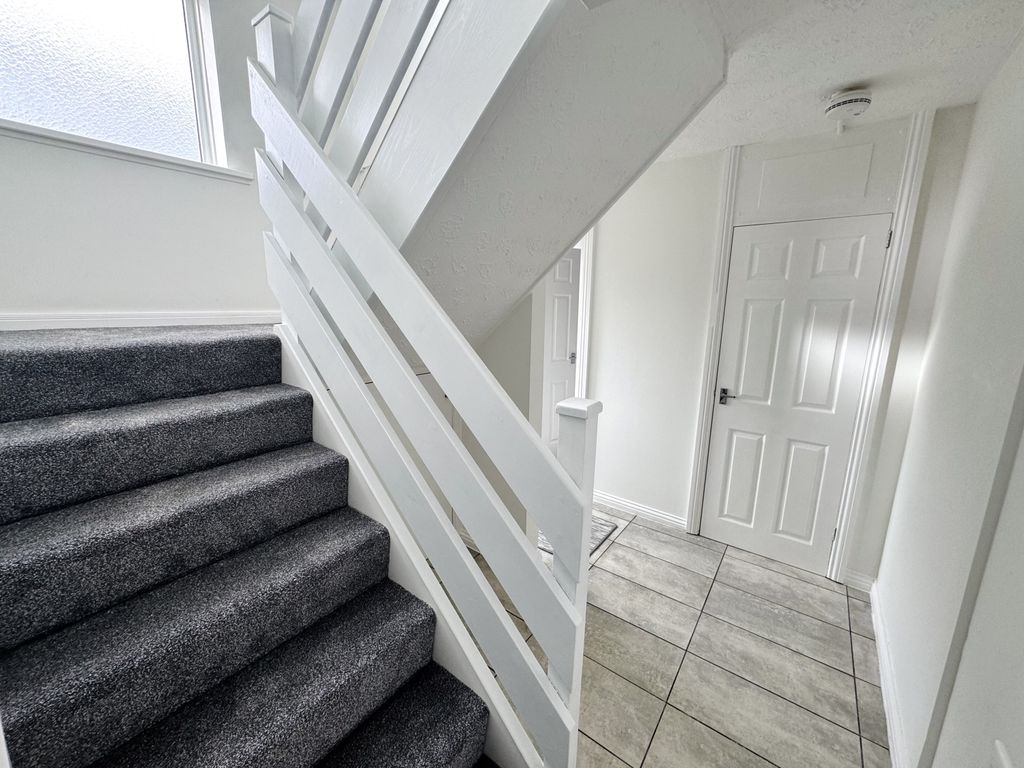 Property photo 2 of 18 Img_0285