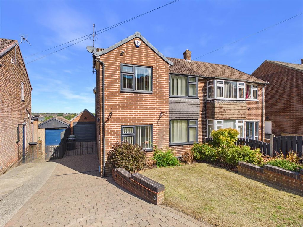 Property photo 1 of 27 Cam05476G0-Pr0310-Still005.Jpg