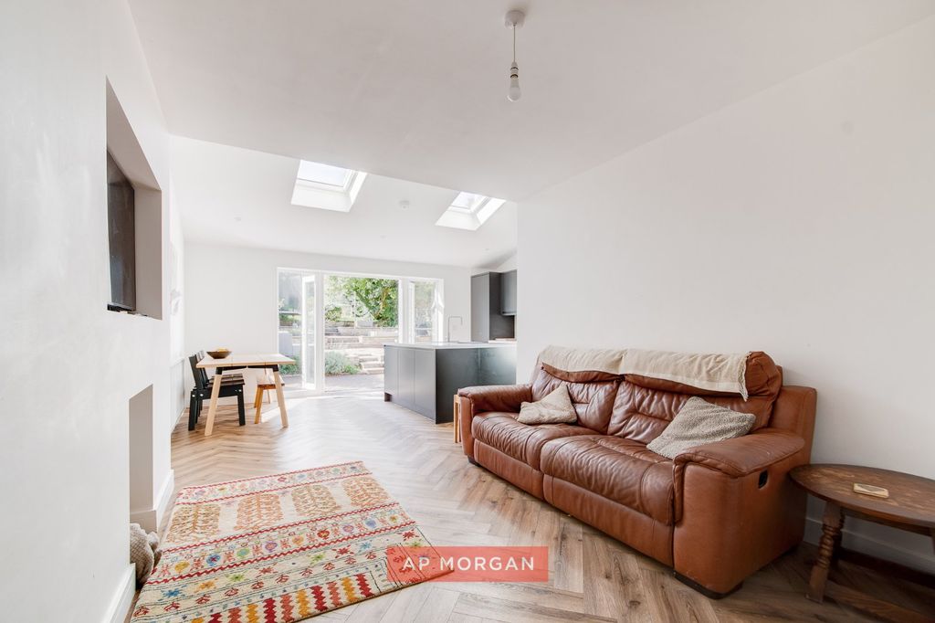 Property photo 3 of 13 Picture No. 06