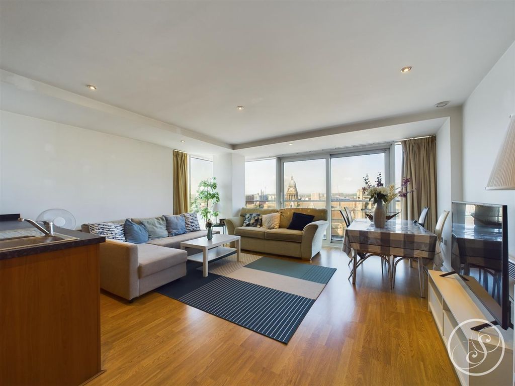 Property photo 2 of 19 Kitchen/Lounge/Diner