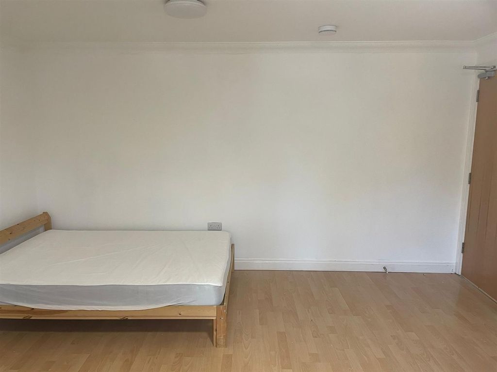 Property photo 3 of 3 67041170-Fe70-431d-84Ac-d19F148E0c6E.Jpg