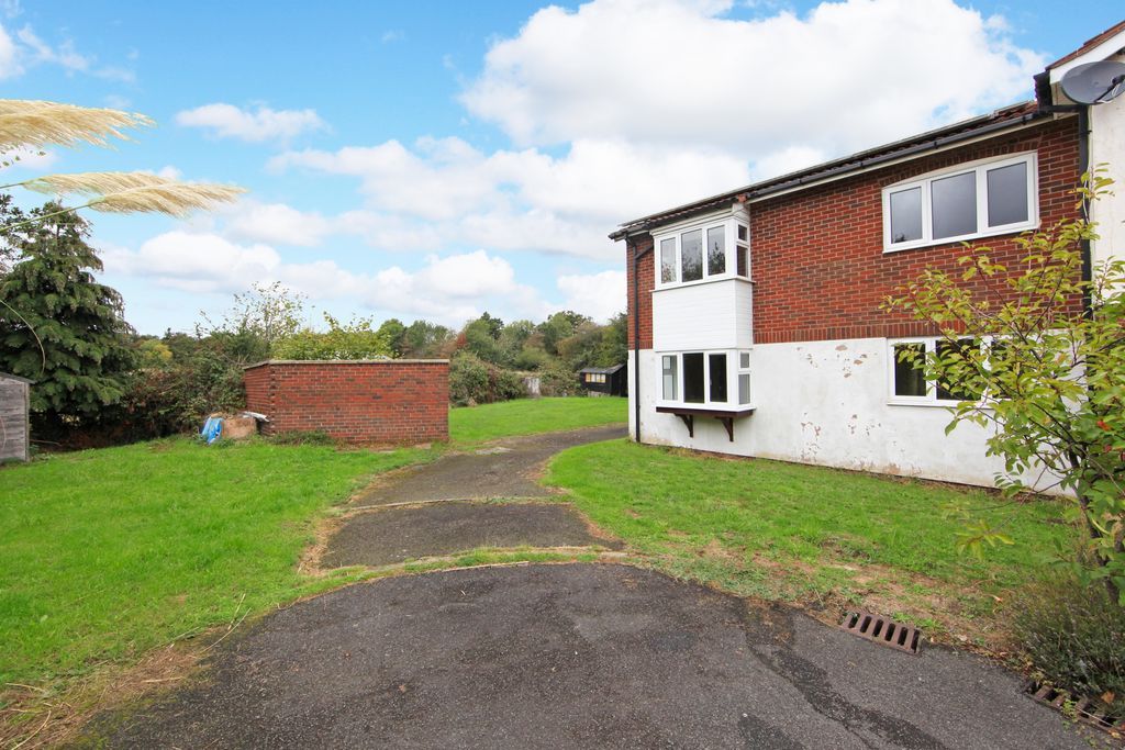 Property photo 2 of 17 Photo 3