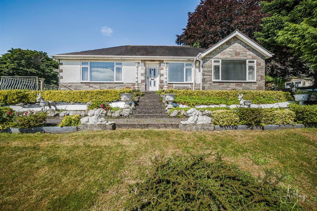 Property photo 1 of 30 External