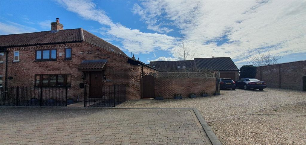 Property photo 2 of 23 Picture No. 34