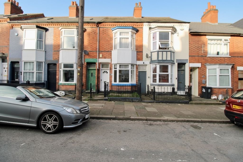 Property photo 1 of 14 Property Front