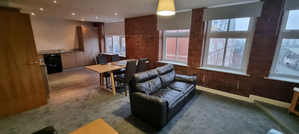 Property photo 3 of 8