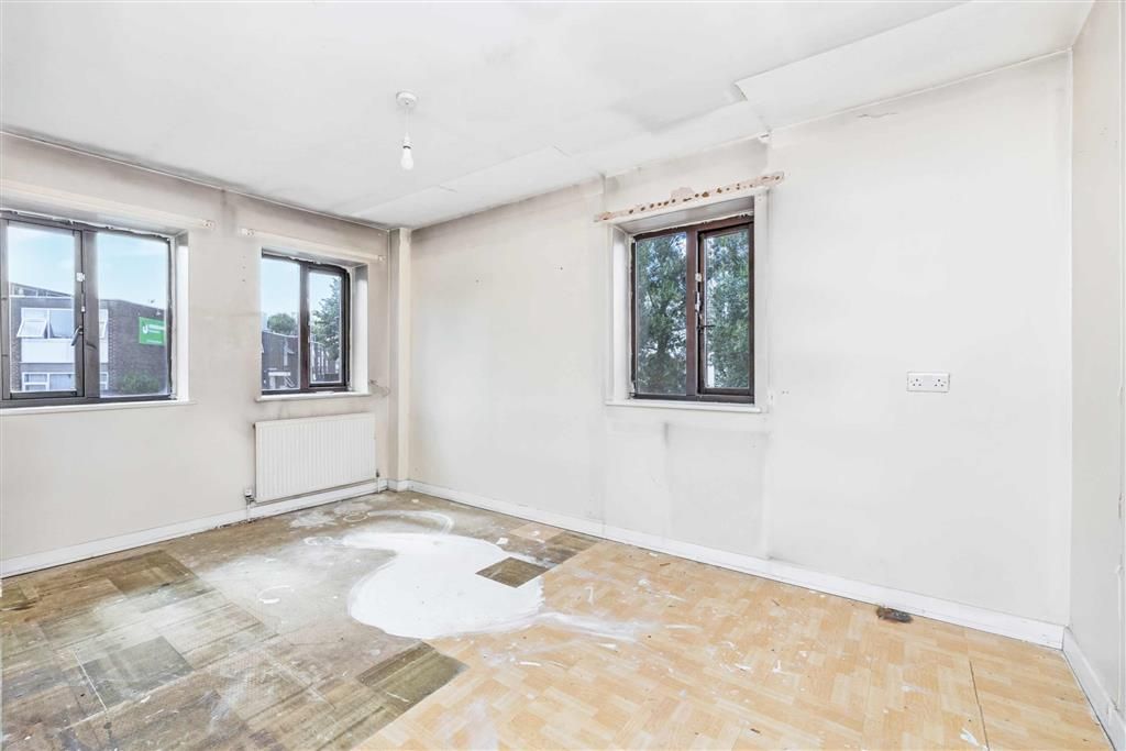 Property photo 3 of 5