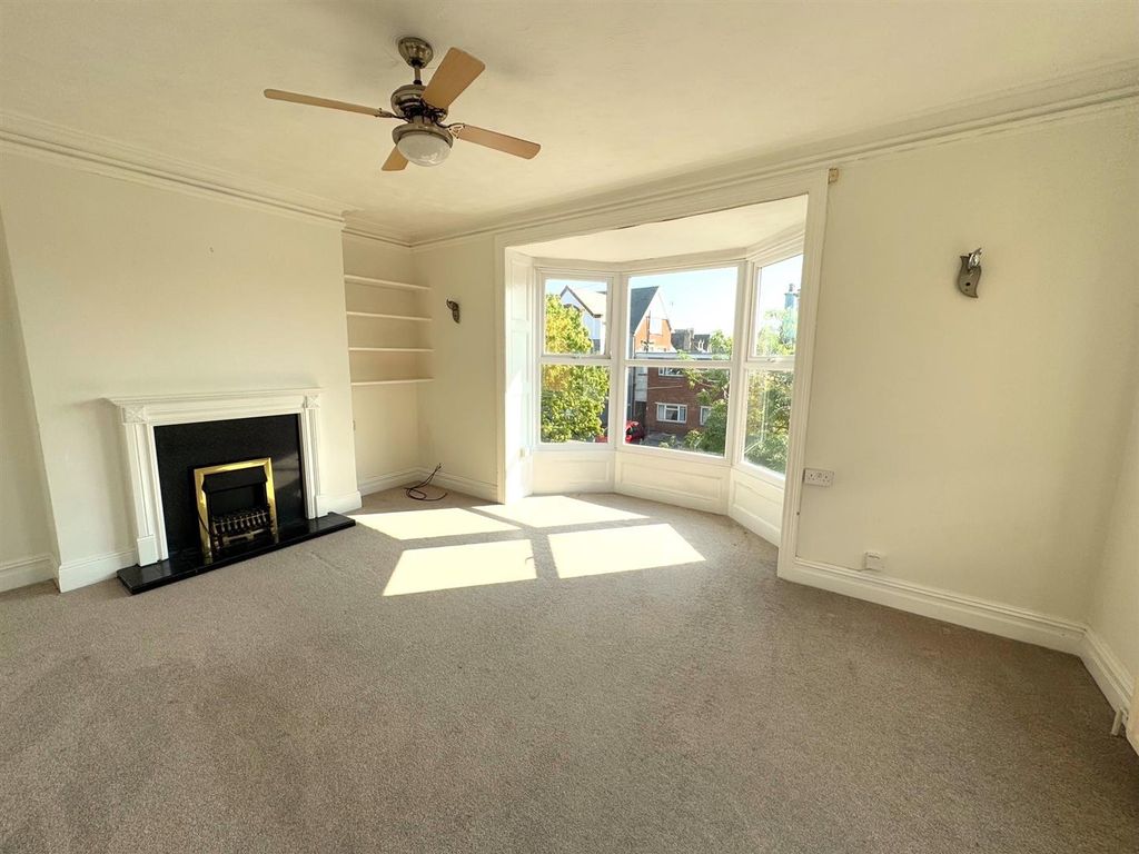 Property photo 3 of 12 Lounge Pic 2.Jpg