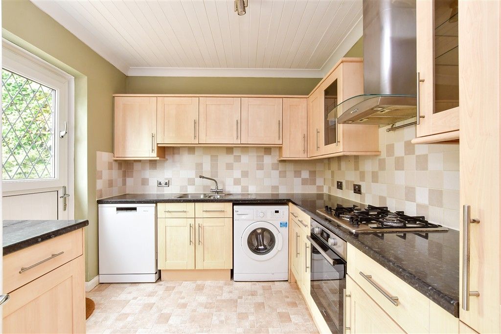 Property photo 3 of 13 Kitchen