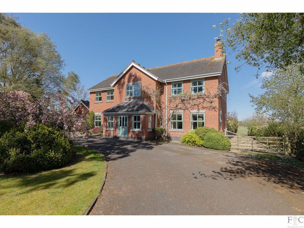 Property photo 3 of 48