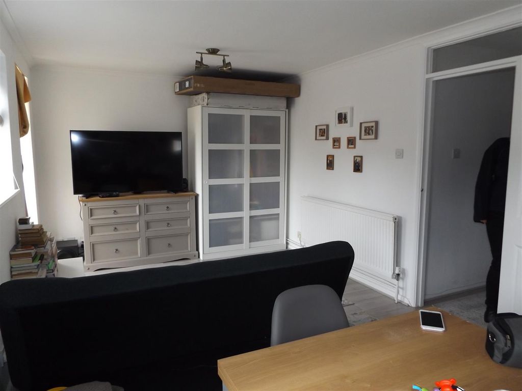 Property photo 2 of 7 Dscf2751.Jpg