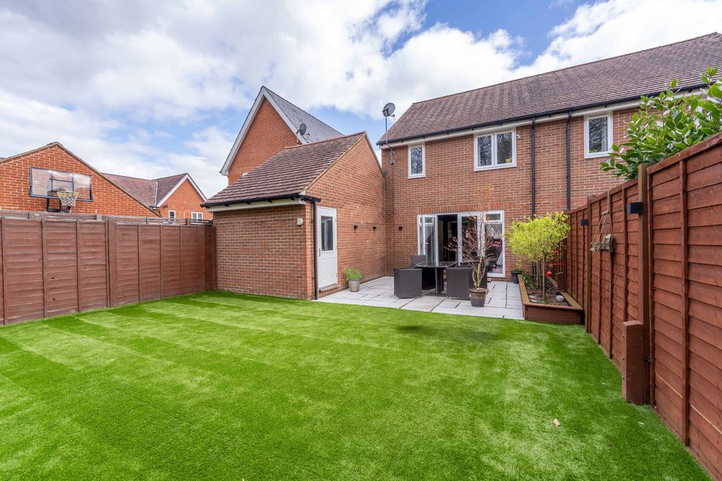 Property photo 2 of 21