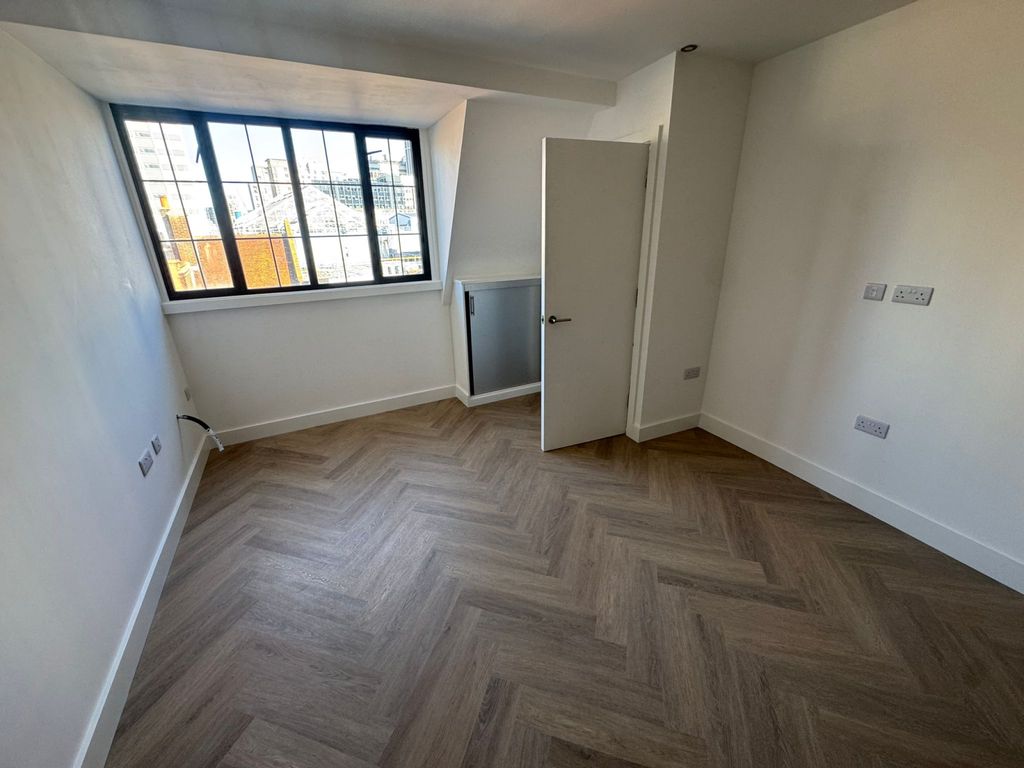 Property photo 1 of 4 1 Bed Flat To Rent North End, Croydon Cr0