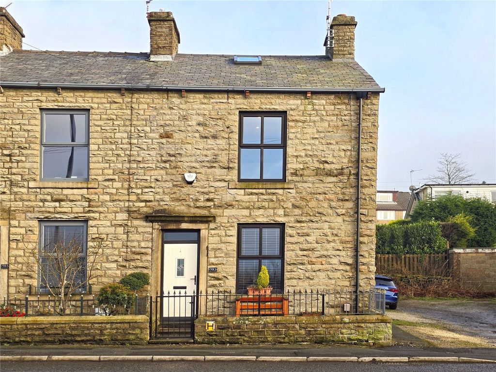 Property photo 1 of 15 Period End Terrace