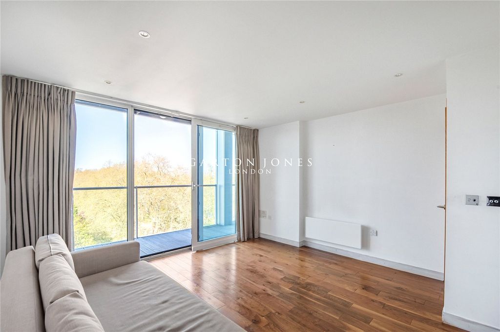 Property photo 2 of 13 Picture No. 11