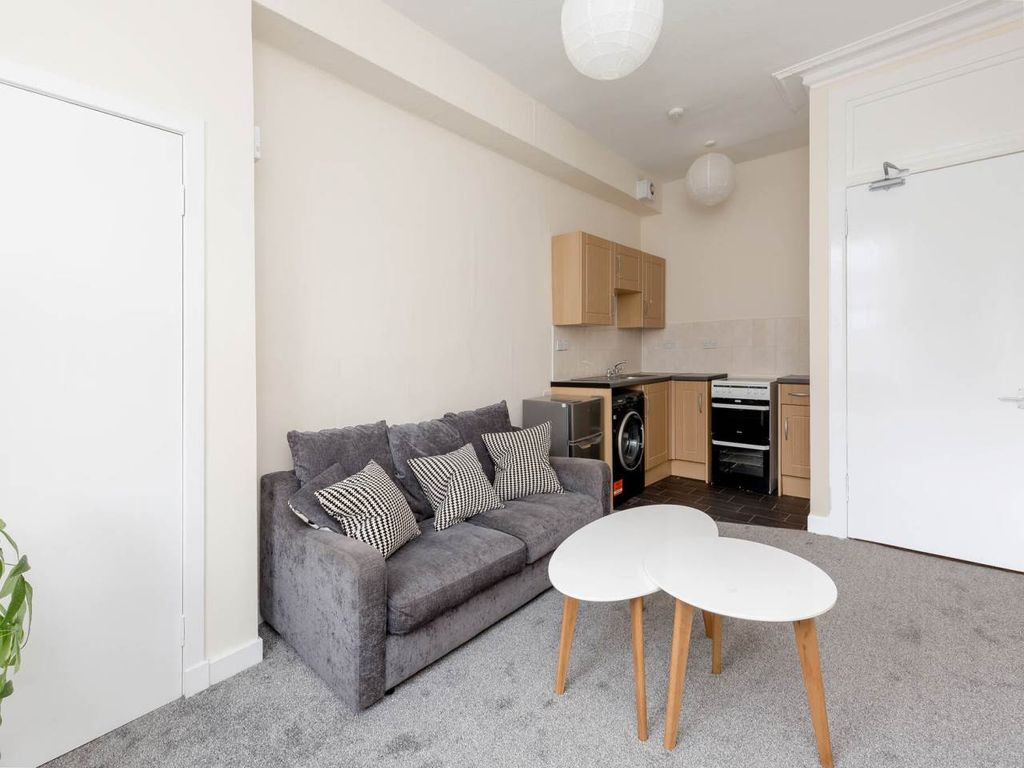Property photo 2 of 13 60855_Trafalgarst-14