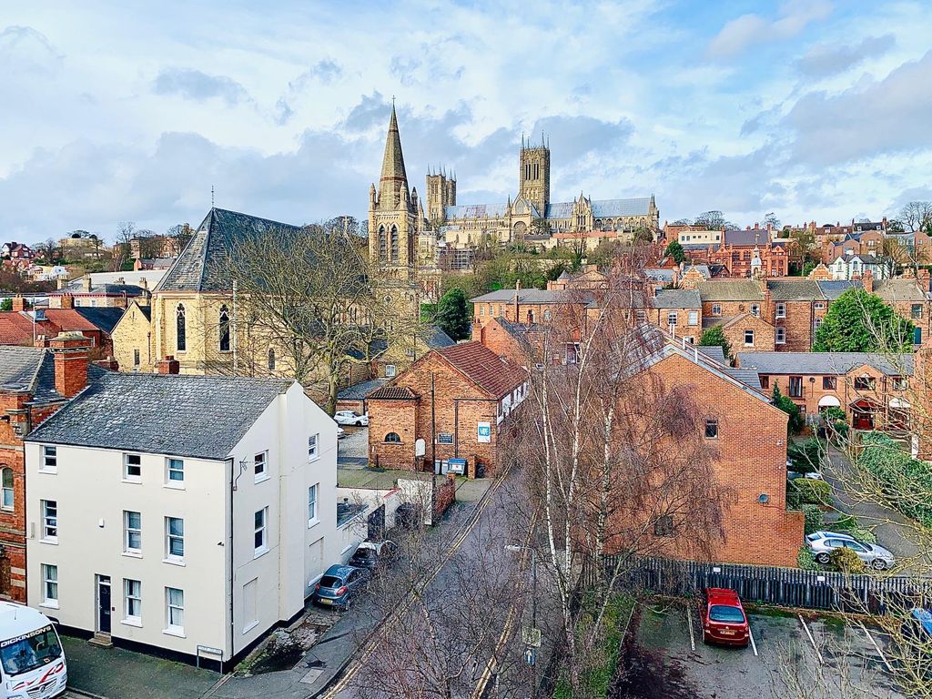 Property photo 2 of 10 View