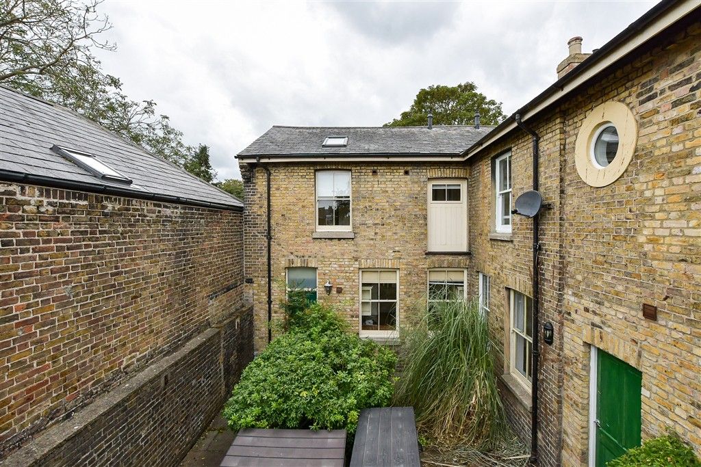 Property photo 1 of 13 External (Web)..