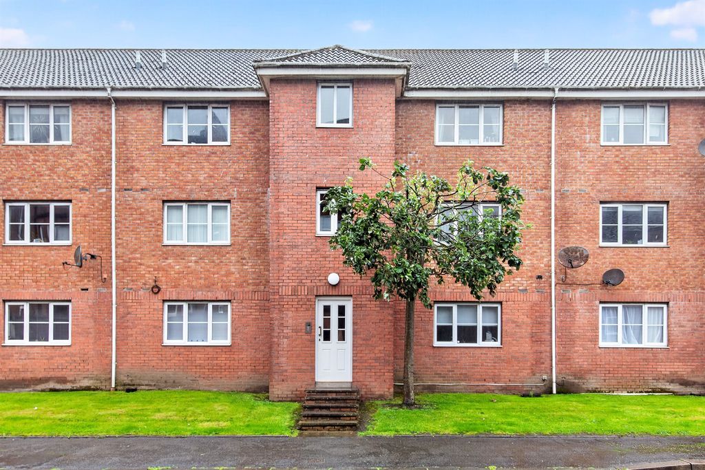 Property photo 1 of 18