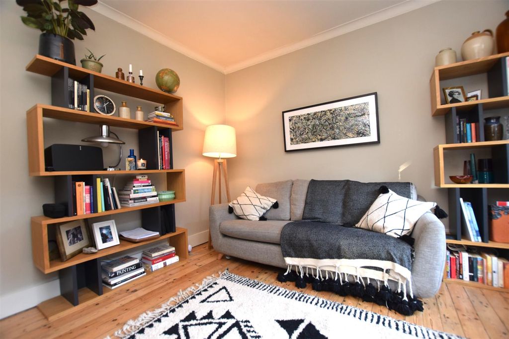 Property photo 2 of 15 Sittingroom2.Jpg