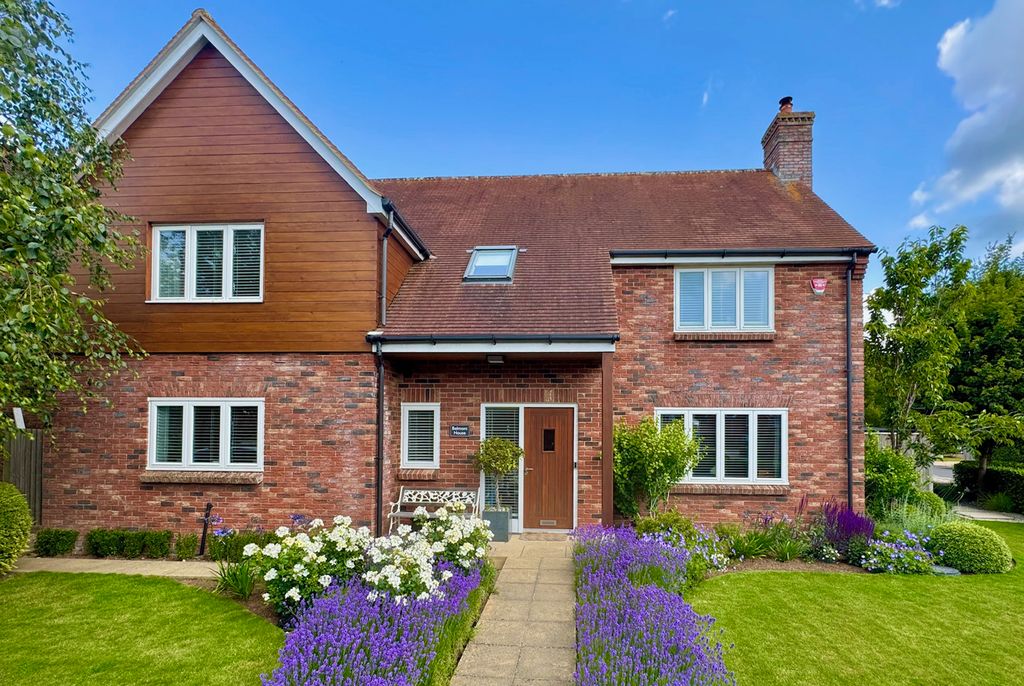 Property photo 1 of 18 Bh Lavender