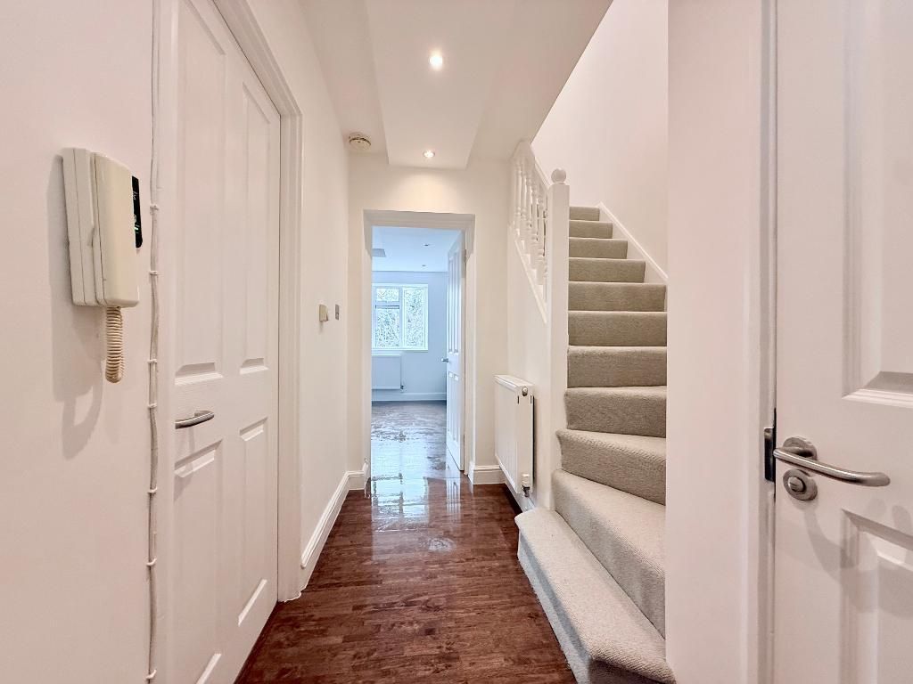 Property photo 1 of 8 Photo 1