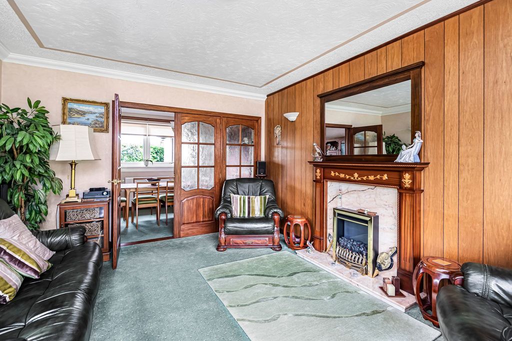 Property photo 3 of 39