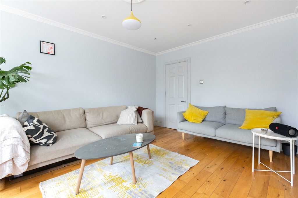 Property photo 2 of 12 Picture No. 03