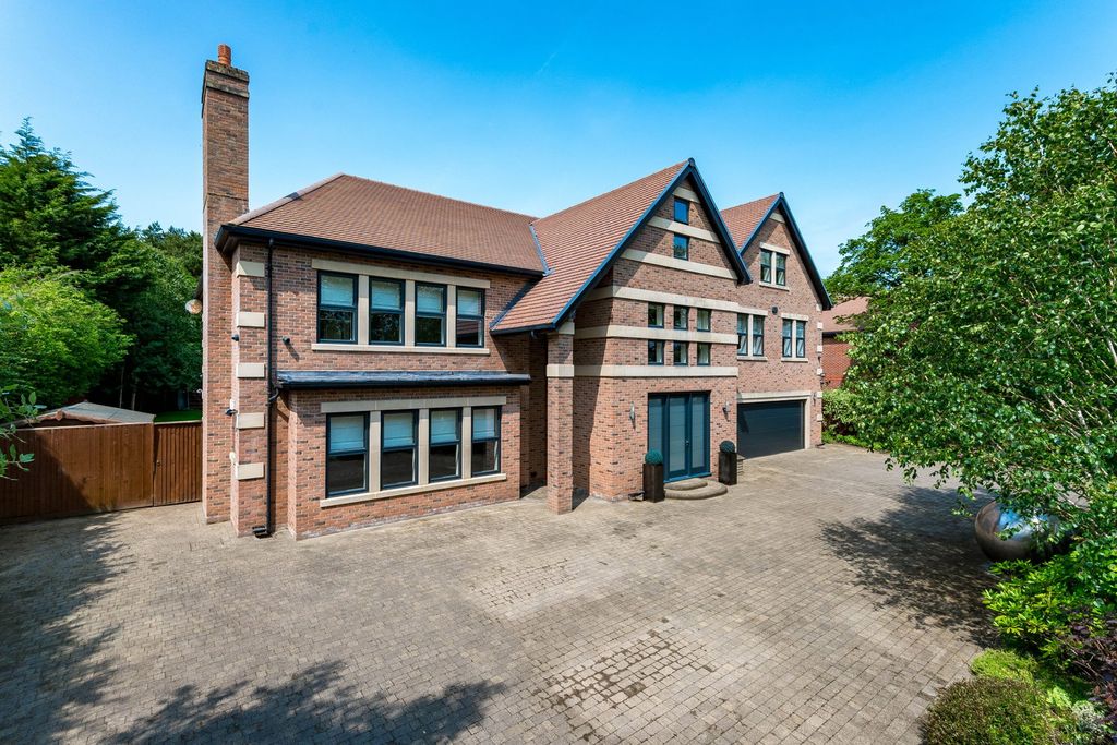 Property photo 1 of 42