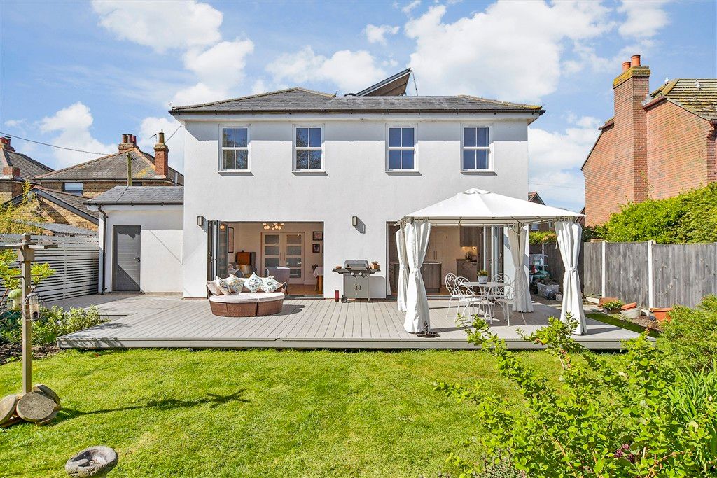 Property photo 3 of 20 External Lifestyle Photograph