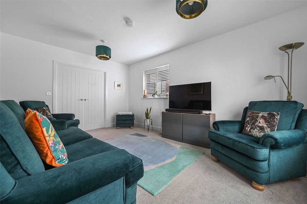 Property photo 3 of 21 Picture No. 16