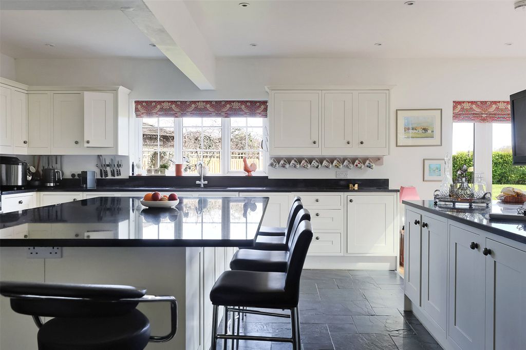 Property photo 2 of 22 Picture No. 09