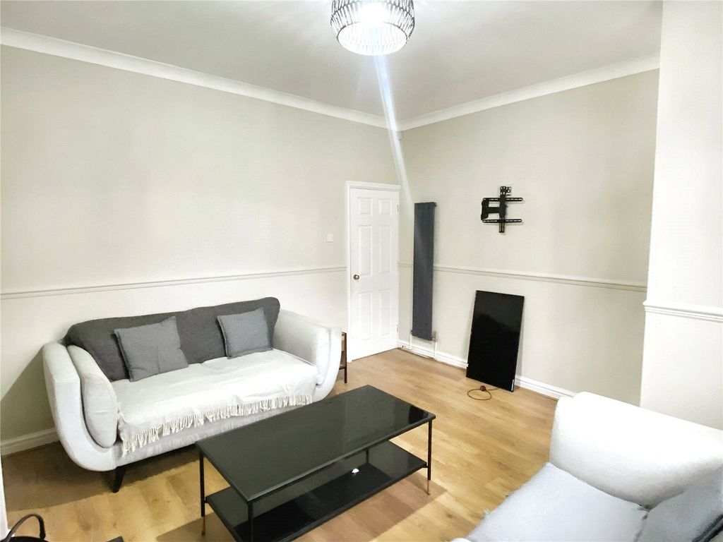 Property photo 3 of 18 Picture No. 03