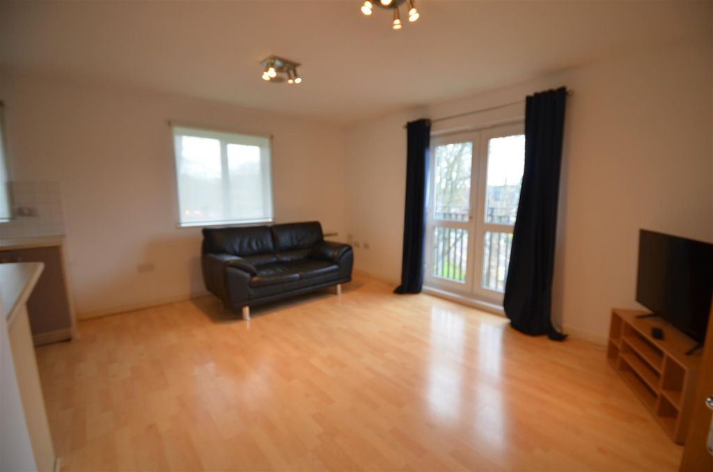 Property photo 2 of 6