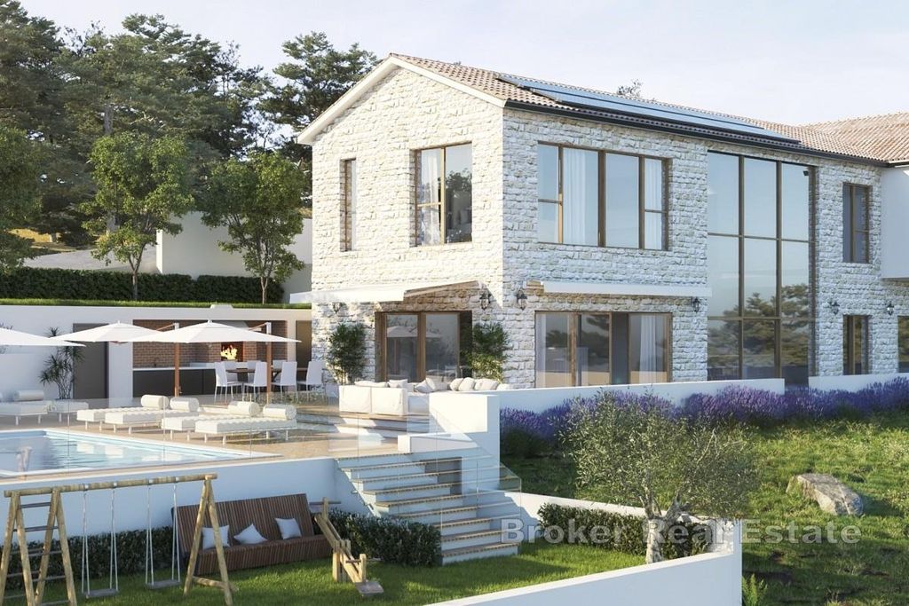 Property photo 1 of 6 Luxury Villa With Large Garden And Panoramic Sea View