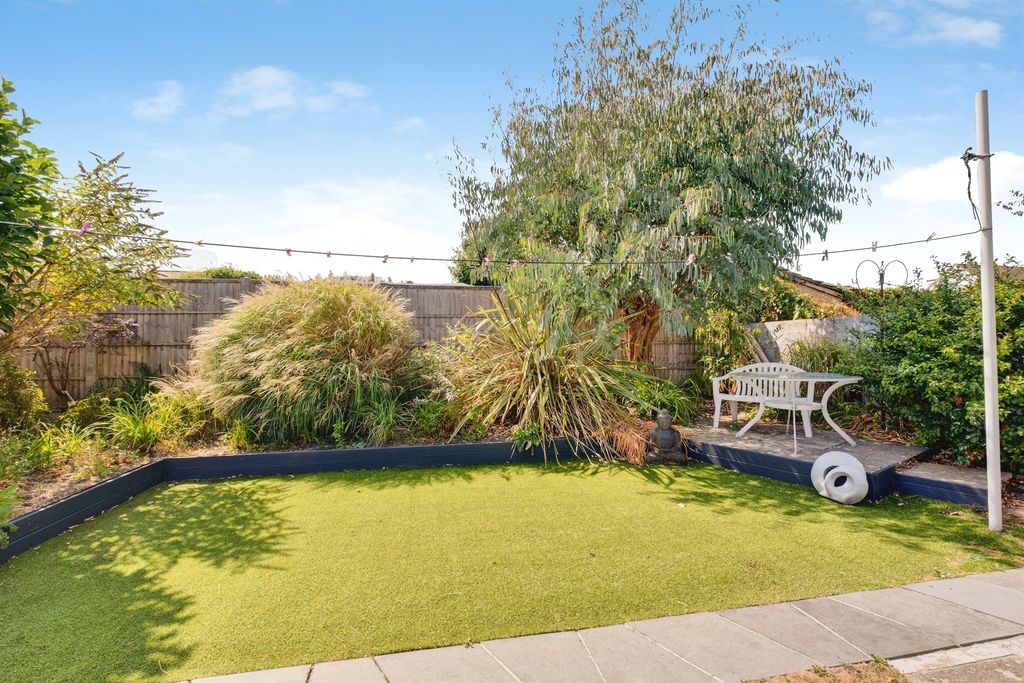 Property photo 3 of 18