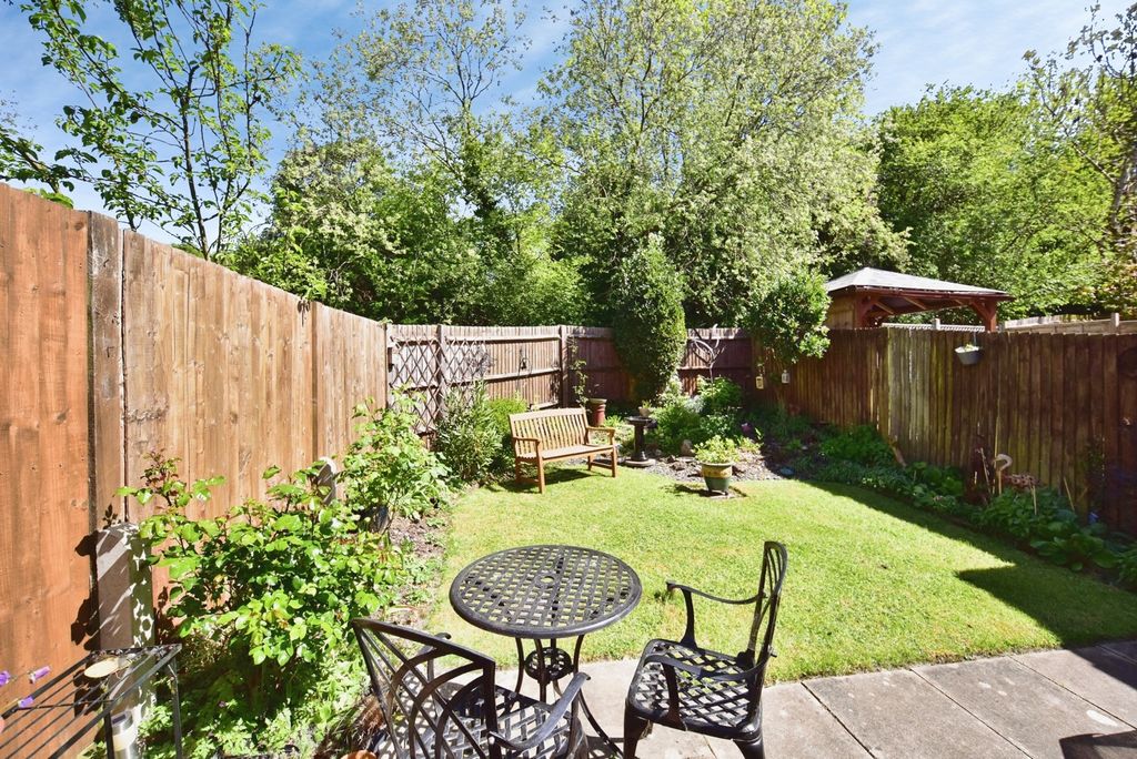 Property photo 2 of 19 Pbox-Img.Jpg