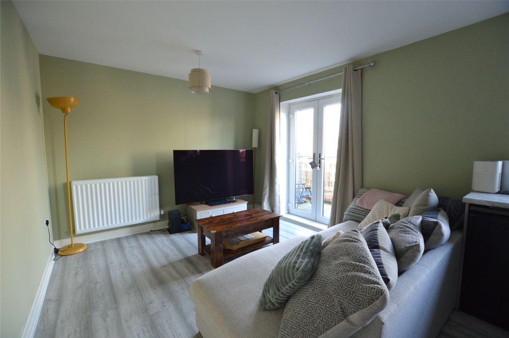 Property photo 2 of 21 Picture No. 63