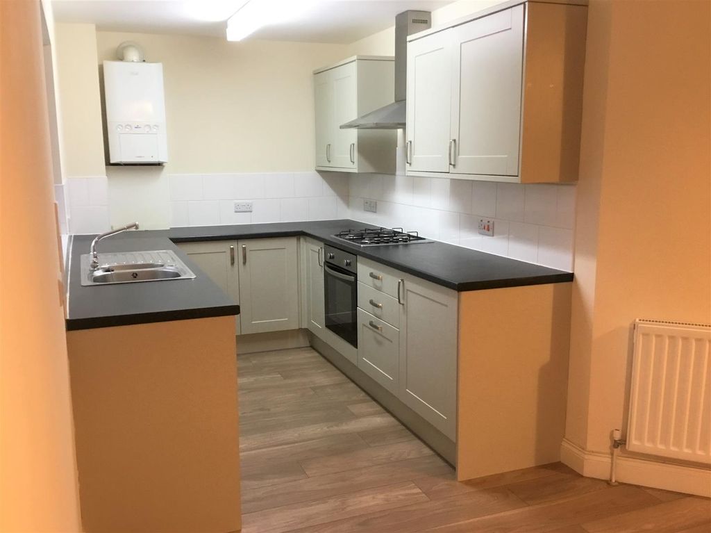 Property photo 2 of 8